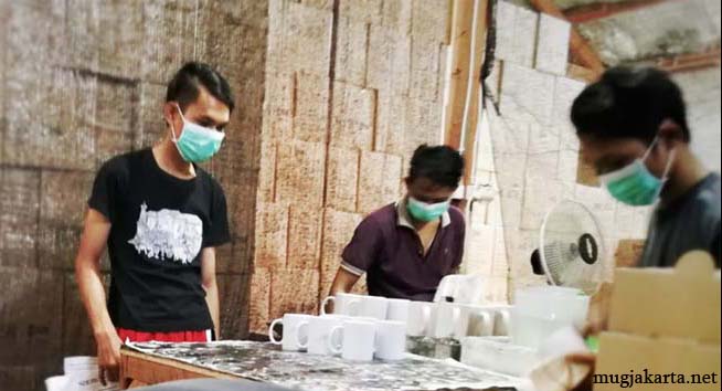 Bagaimana Cara Memperbaiki Mug Coating yang Rusak di Jakarta